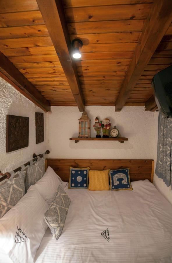 Dandy Villas Agoriani - Chalet Ivoni - Fireplace Eptálofos Eksteriør bilde